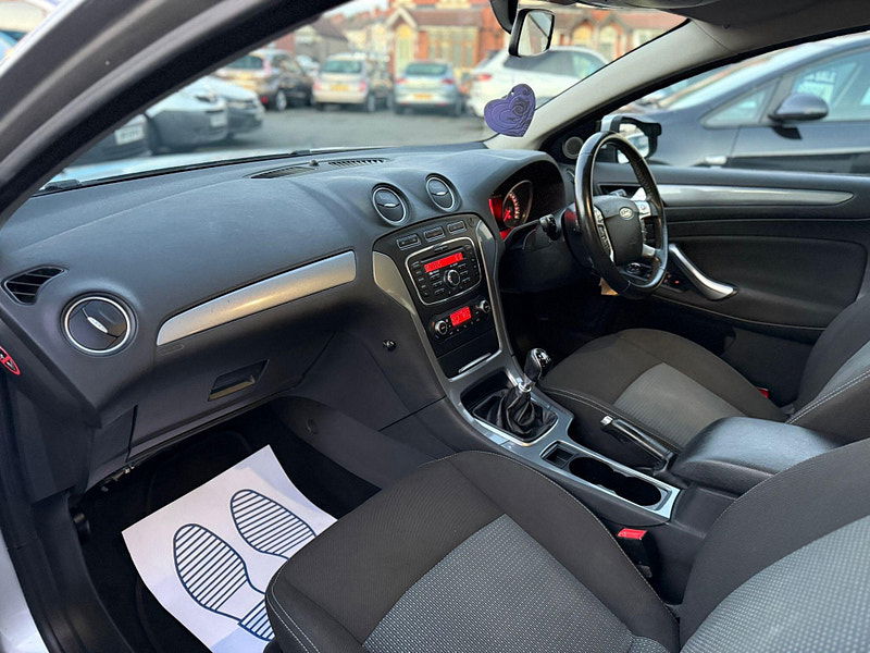 Ford Mondeo 1.6 TDCi ECOnetic Zetec Euro 5 (s/s) 5dr 5dr Manual 2026