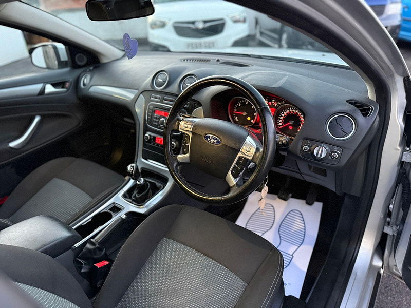 Ford Mondeo 1.6 TDCi ECOnetic Zetec Euro 5 (s/s) 5dr 5dr Manual 2026