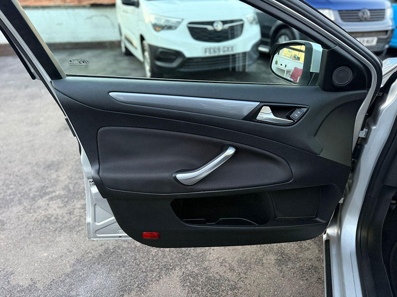 Ford Mondeo 1.6 TDCi ECOnetic Zetec Euro 5 (s/s) 5dr 5dr Manual 2026