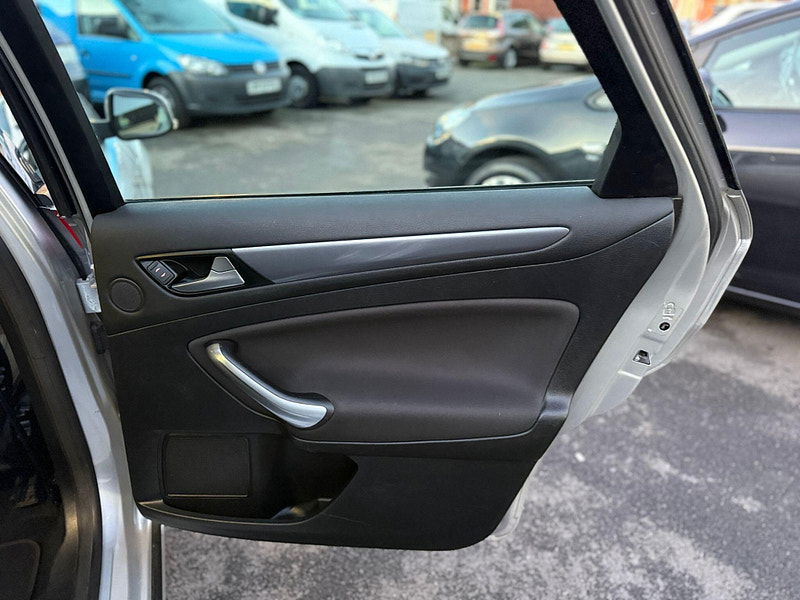 Ford Mondeo 1.6 TDCi ECOnetic Zetec Euro 5 (s/s) 5dr 5dr Manual 2026