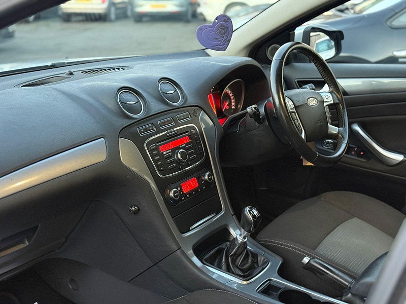 Ford Mondeo 1.6 TDCi ECOnetic Zetec Euro 5 (s/s) 5dr 5dr Manual 2026