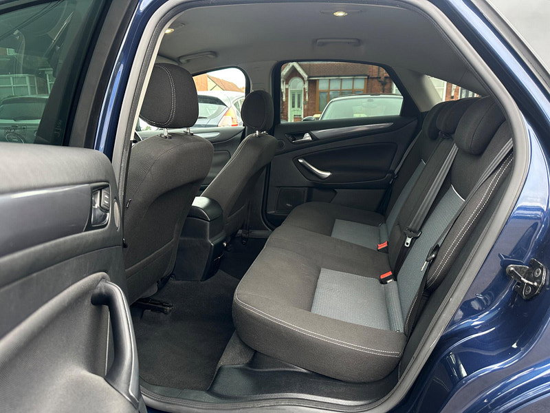 Ford Mondeo 2.0 Zetec Euro 5 5dr 5dr Manual 2026