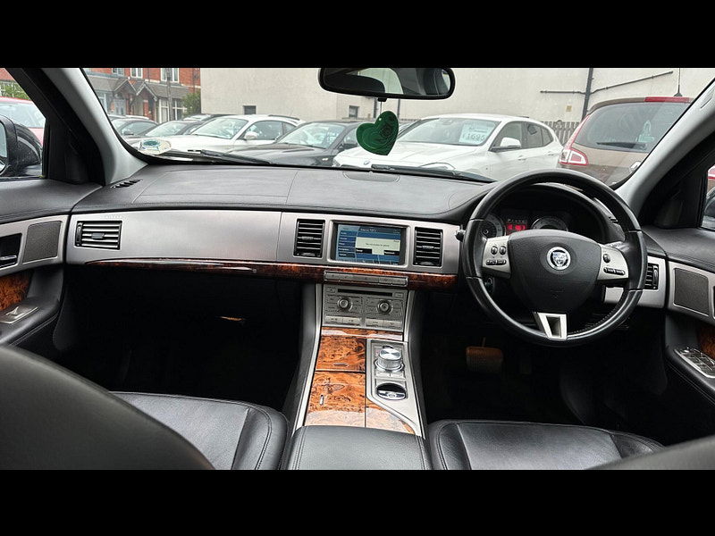 Jaguar XF 3.0 V6 Luxury Auto Euro 4 4dr 4dr Automatic 2026