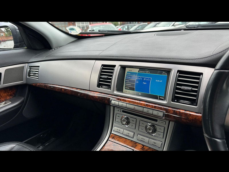 Jaguar XF 3.0 V6 Luxury Auto Euro 4 4dr 4dr Automatic 2026