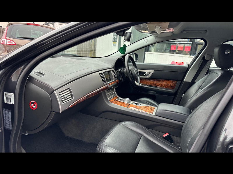 Jaguar XF 3.0 V6 Luxury Auto Euro 4 4dr 4dr Automatic 2026