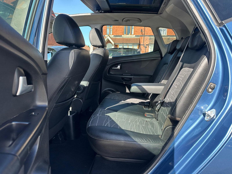 Kia Venga 1.6 3 Auto Euro 5 5dr (Sat Nav) 5dr Automatic 2026