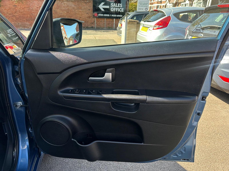 Kia Venga 1.6 3 Auto Euro 5 5dr (Sat Nav) 5dr Automatic 2026