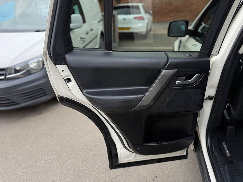 Land Rover Freelander 2 2.2 TD4 HSE Auto 4WD Euro 4 5dr 5dr Automatic 2026