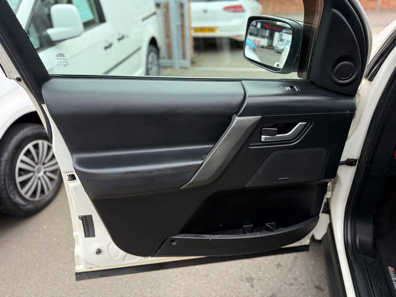 Land Rover Freelander 2 2.2 TD4 HSE Auto 4WD Euro 4 5dr 5dr Automatic 2026