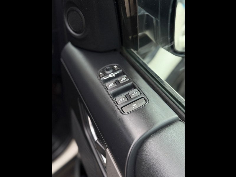 Land Rover Freelander 2 2.2 TD4 HSE Auto 4WD Euro 4 5dr 5dr Automatic 2026