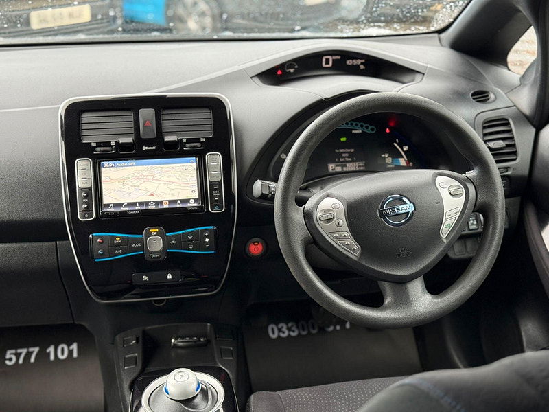 Nissan Leaf 30kWh Black Edition Auto 5dr 5dr Automatic 2026