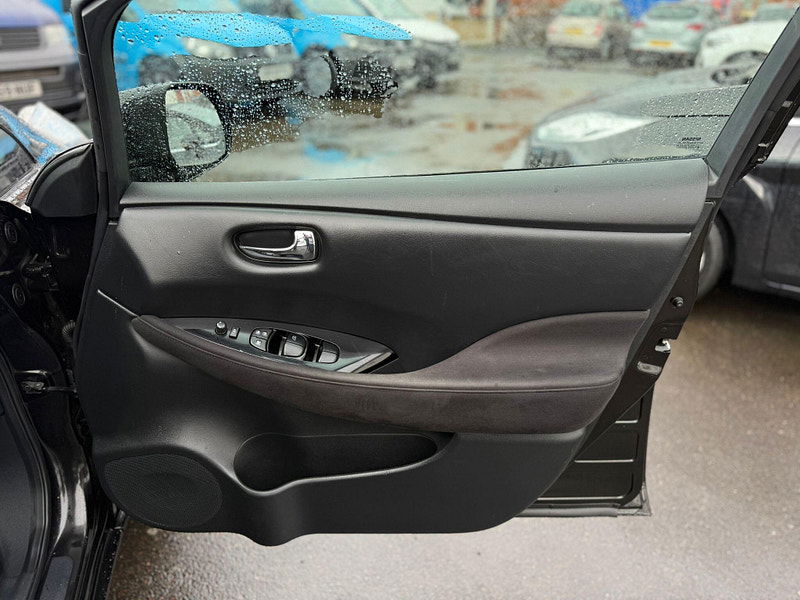 Nissan Leaf 30kWh Black Edition Auto 5dr 5dr Automatic 2026