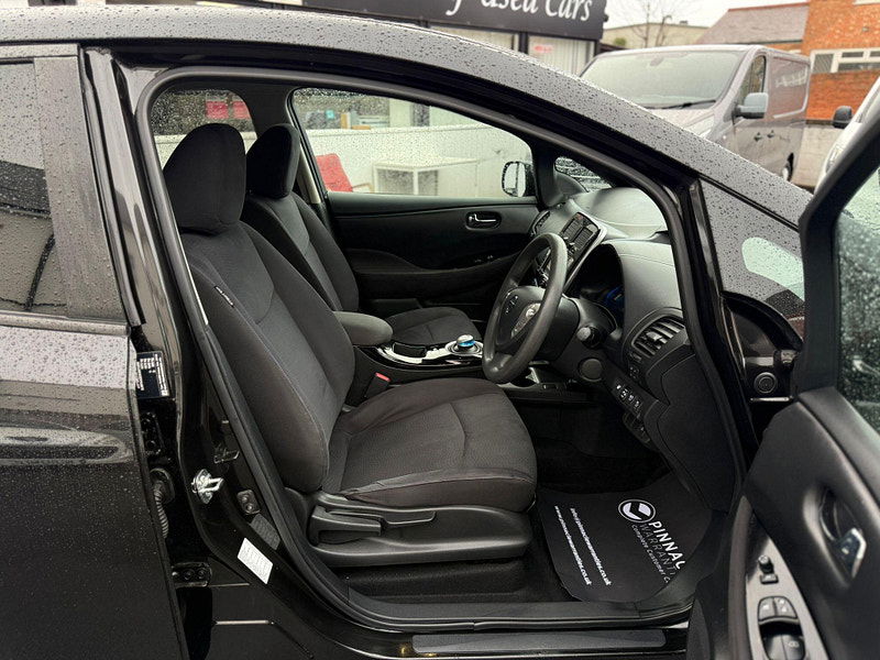 Nissan Leaf 30kWh Black Edition Auto 5dr 5dr Automatic 2026