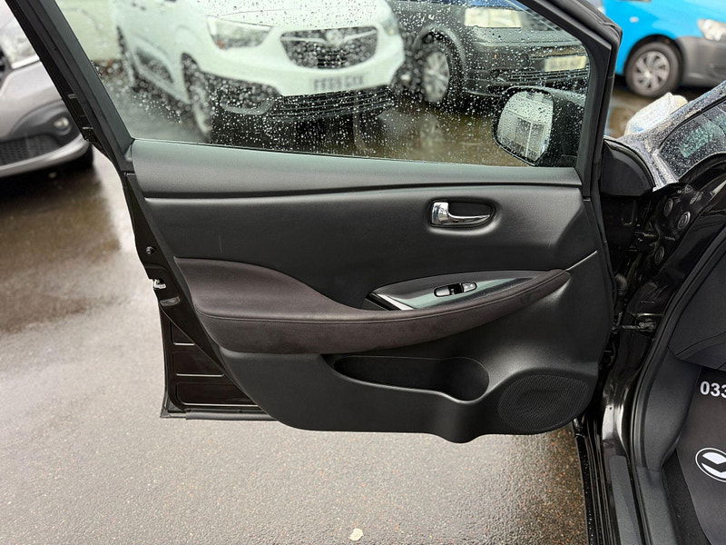 Nissan Leaf 30kWh Black Edition Auto 5dr 5dr Automatic 2026