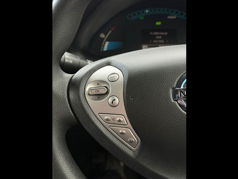 Nissan Leaf 30kWh Black Edition Auto 5dr 5dr Automatic 2026