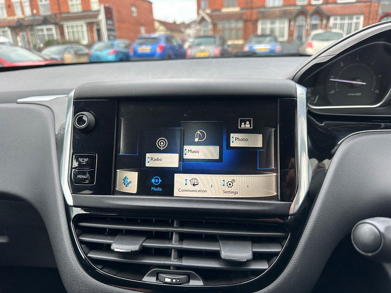 Peugeot 208 1.4 HDi Allure Euro 5 5dr 5dr Manual 2026