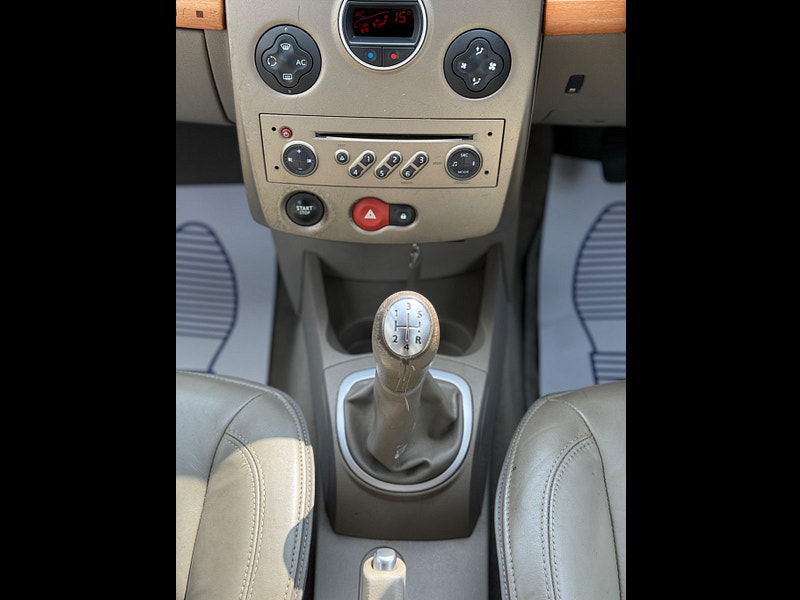 Renault Clio 1.6 VVT Initiale 5dr 5dr Manual 2026