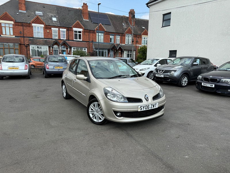 Renault Clio 1.6 VVT Initiale 5dr 5dr Manual 2026