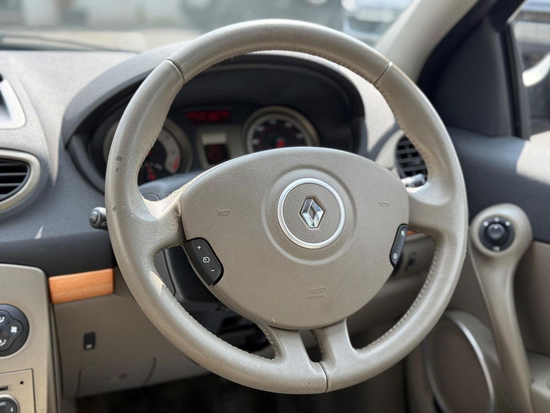 Renault Clio 1.6 VVT Initiale 5dr 5dr Manual 2026