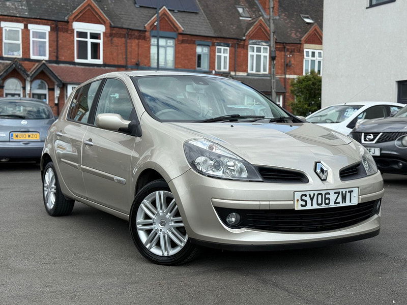 Renault Clio 1.6 VVT Initiale 5dr 5dr Manual 2026