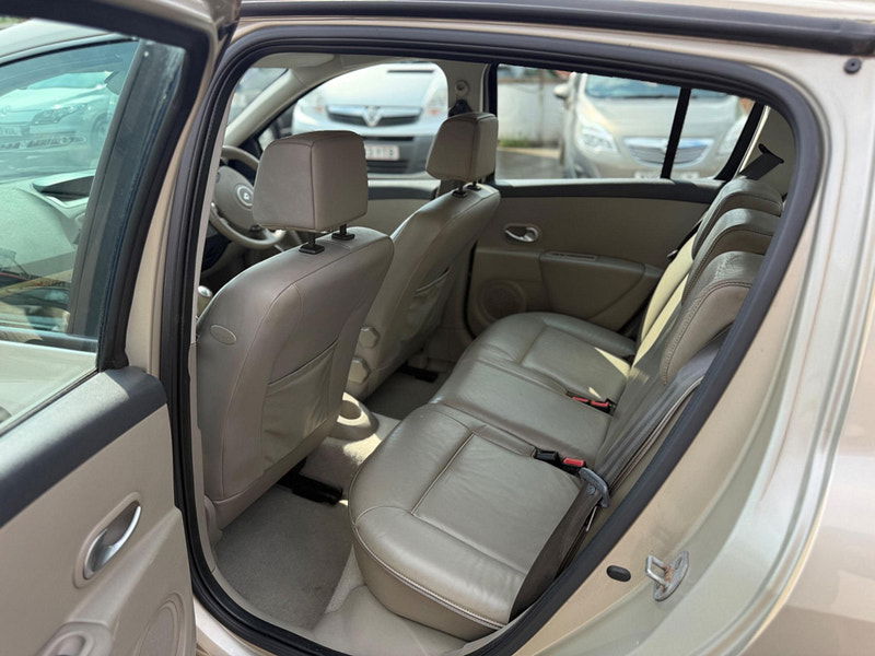 Renault Clio 1.6 VVT Initiale 5dr 5dr Manual 2026