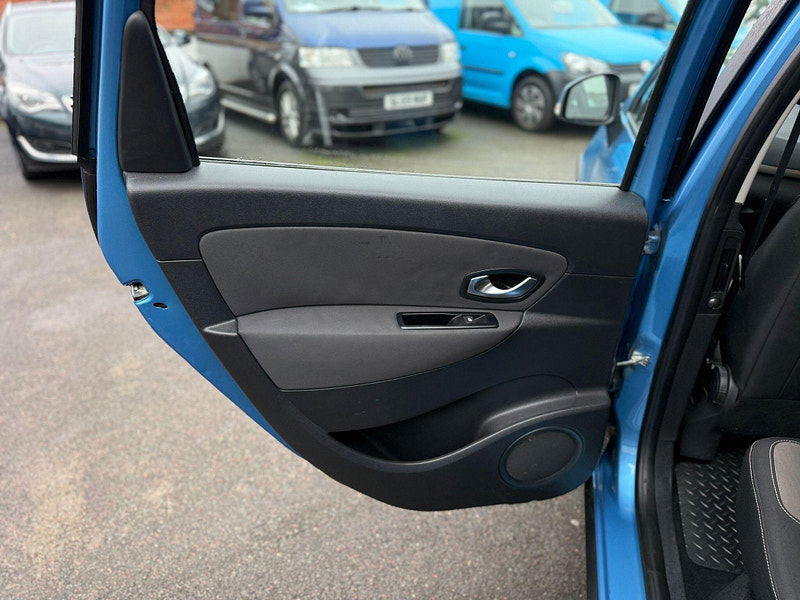 Renault Scenic Xmod 1.5 dCi ENERGY Dynamique TomTom Euro 5 (s/s) 5dr 5dr Manual 2026