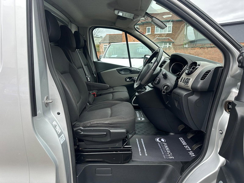 Renault Trafic 1.6 dCi ENERGY 29 Sport Nav LWB Standard Roof Euro 6 (s/s) 5dr 4dr Manual 2026