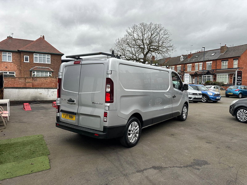 Renault Trafic 1.6 dCi ENERGY 29 Sport Nav LWB Standard Roof Euro 6 (s/s) 5dr 4dr Manual 2026