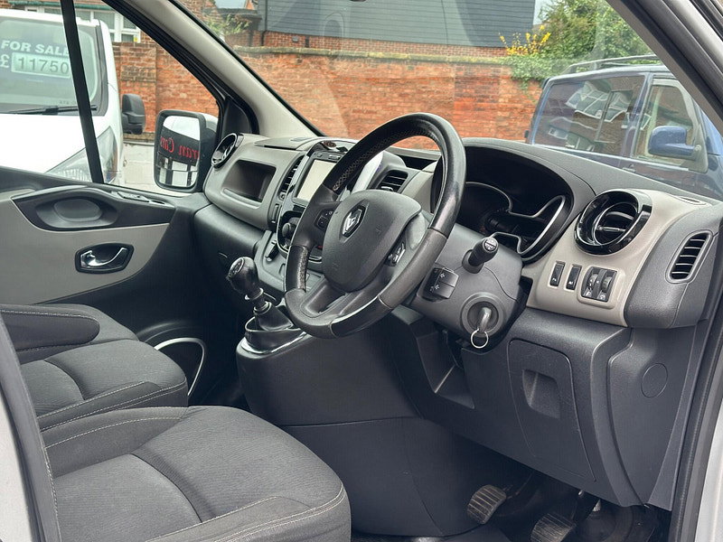 Renault Trafic 1.6 dCi ENERGY 29 Sport Nav LWB Standard Roof Euro 6 (s/s) 5dr 4dr Manual 2026