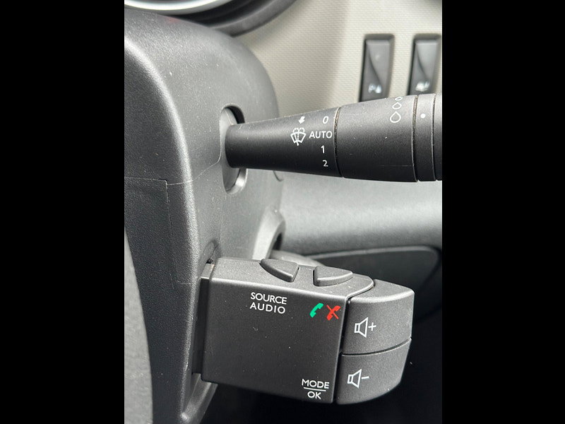 Renault Trafic 1.6 dCi ENERGY 29 Sport Nav LWB Standard Roof Euro 6 (s/s) 5dr 4dr Manual 2026