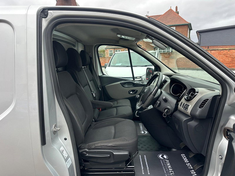 Renault Trafic 1.6 dCi ENERGY 29 Sport Nav LWB Standard Roof Euro 6 (s/s) 5dr 4dr Manual 2026