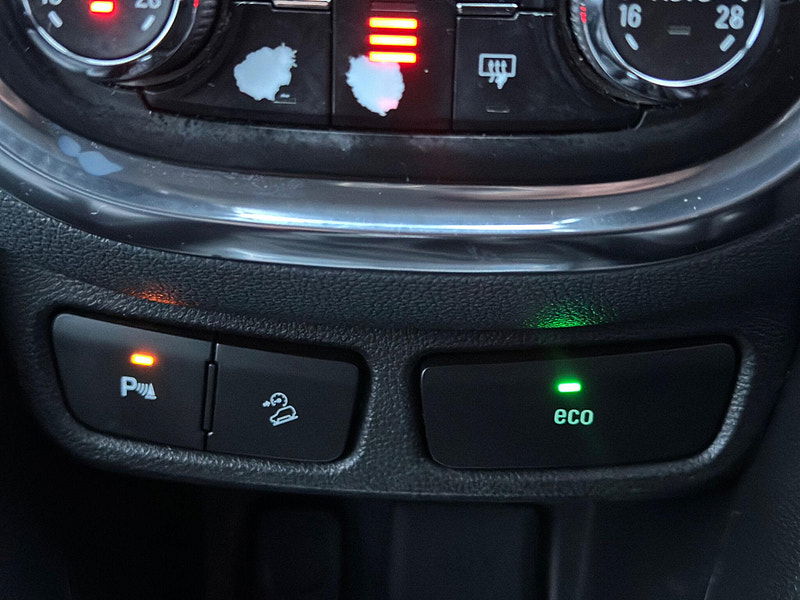 Vauxhall Mokka 1.6 SE 2WD Euro 5 (s/s) 5dr 5dr Manual 2026