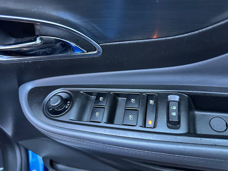 Vauxhall Mokka 1.6 SE 2WD Euro 5 (s/s) 5dr 5dr Manual 2026