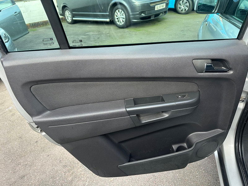 Vauxhall Zafira 1.6 16V Design Euro 5 5dr (SNav) 5dr Manual 2026