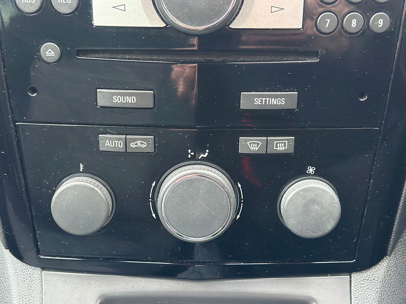 Vauxhall Zafira 1.6 16V Design Euro 5 5dr (SNav) 5dr Manual 2026