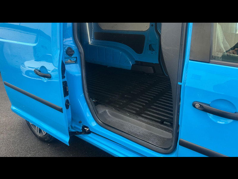 Volkswagen Caddy Maxi 1.6 TDi C20 Maxi FWD 5dr 5dr Manual 2026