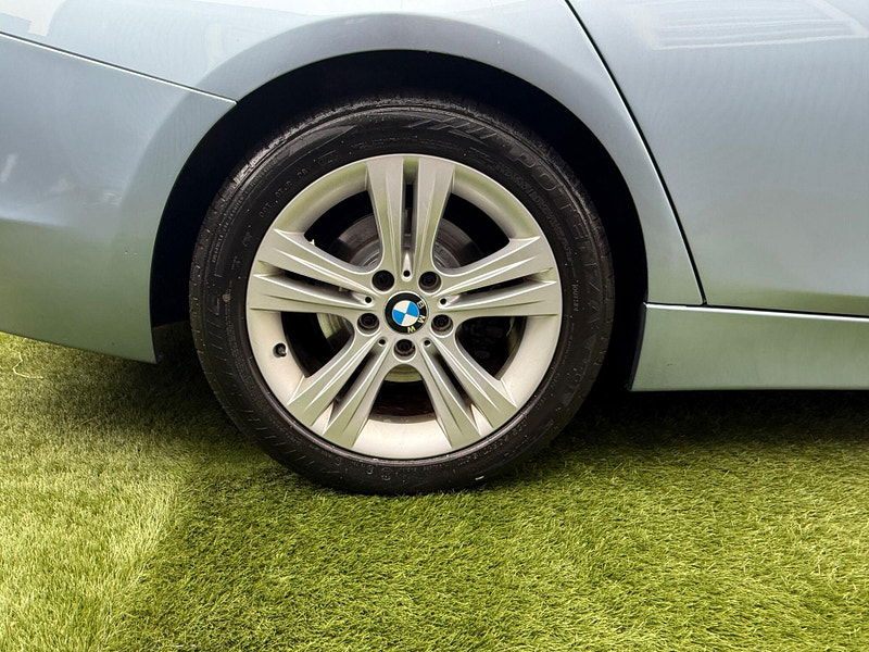 BMW 3 Series 2.0 320d Sport Saloon 4dr Diesel Manual Euro 5 (s/s) (184 ps) 4dr Manual 2025