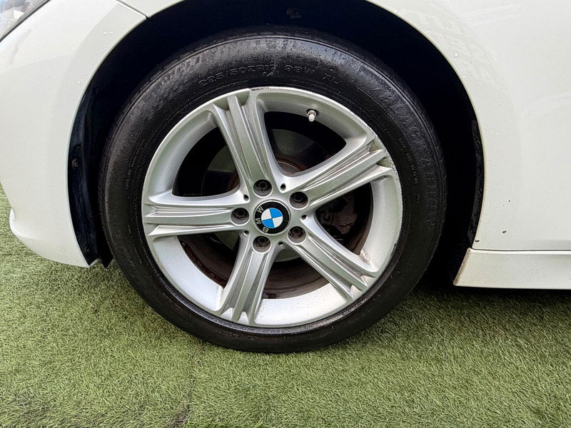 BMW 3 Series 2.0 320i SE Saloon 4dr Petrol Manual Euro 6 (s/s) (184 ps) 4dr Manual 2026