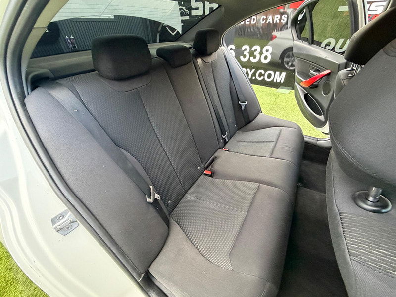 BMW 3 Series 2.0 320i SE Saloon 4dr Petrol Manual Euro 6 (s/s) (184 ps) 4dr Manual 2026