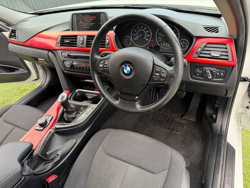 BMW 3 Series 2.0 320i SE Saloon 4dr Petrol Manual Euro 6 (s/s) (184 ps) 4dr Manual 2026