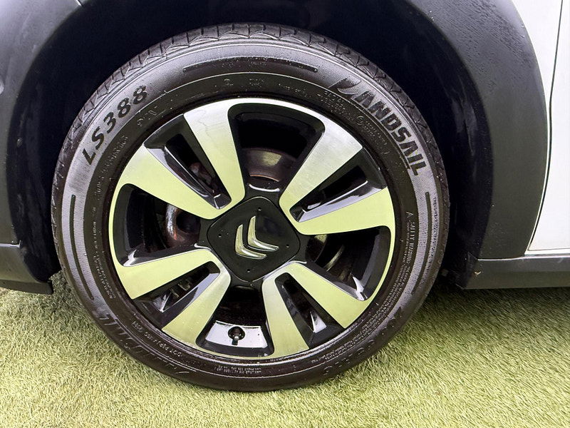 Citroen C3 1.2 PureTech Flair Hatchback 5dr Petrol Manual Euro 6 (s/s) (110 ps) 5dr Manual 2025