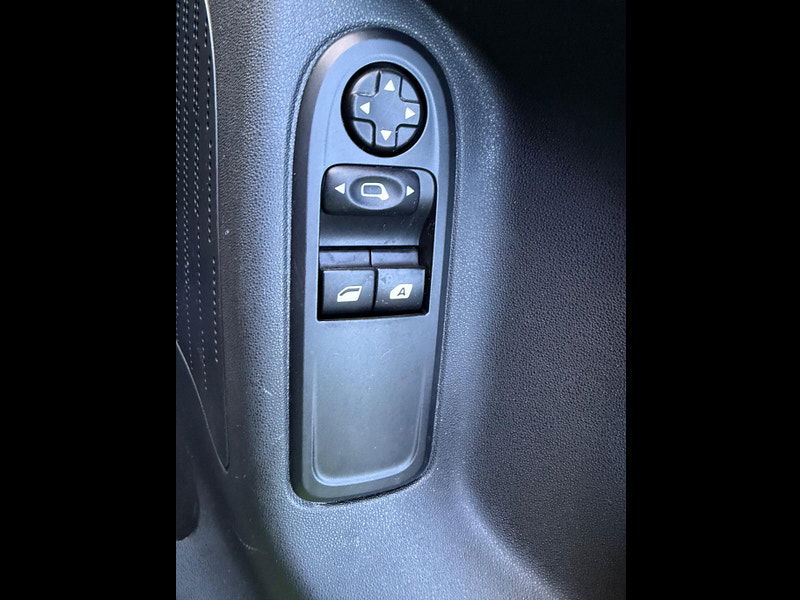 Citroen C3 1.2 VTi VTR+ Hatchback 5dr Petrol Manual Euro 5 (82 ps) 5dr Manual 2026