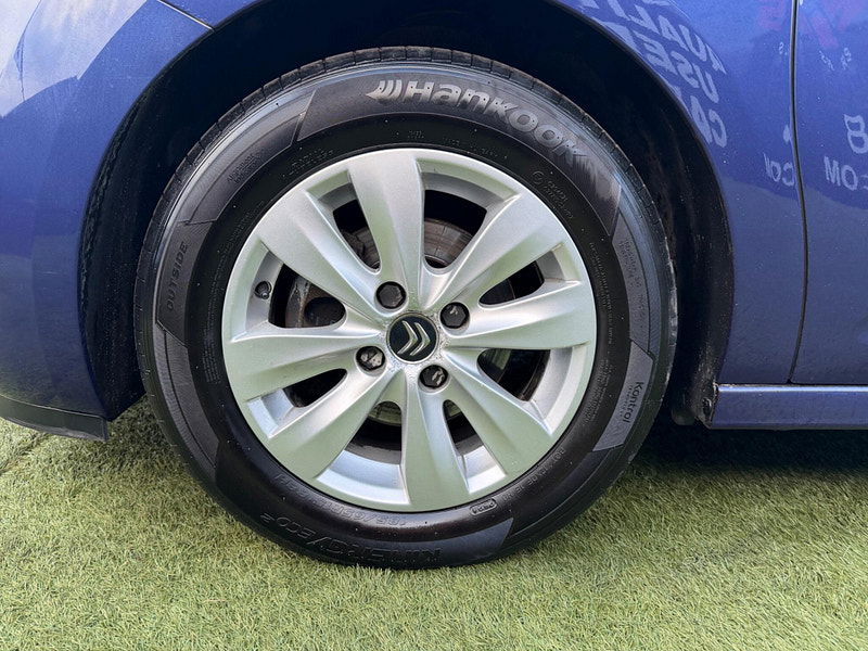 Citroen C3 1.2 VTi VTR+ Hatchback 5dr Petrol Manual Euro 5 (82 ps) 5dr Manual 2026