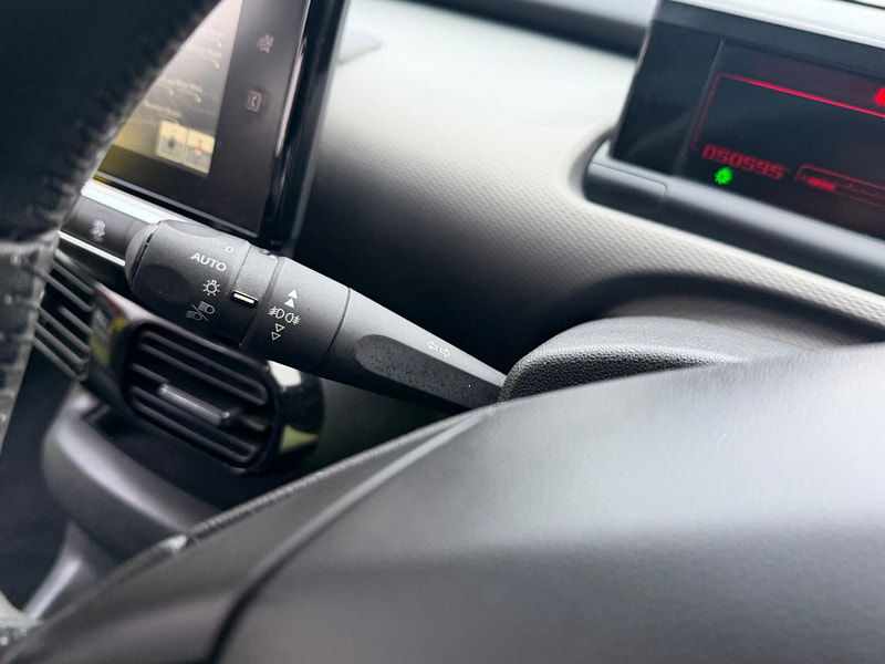 Citroen C4 Cactus 1.2 PureTech Flair Hatchback 5dr Petrol Manual Euro 6 (Euro 6) (82 ps) 5dr Manual 2026