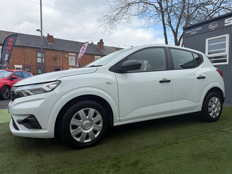 Dacia Sandero 1.0 SCe Essential Hatchback 5dr Petrol Manual Euro 6 (s/s) (65 ps) 5dr Manual 2026