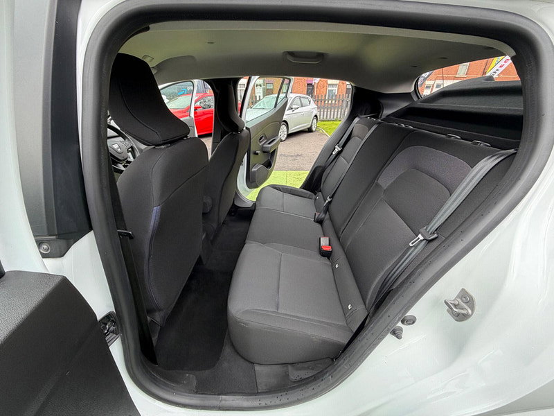 Dacia Sandero 1.0 SCe Essential Hatchback 5dr Petrol Manual Euro 6 (s/s) (65 ps) 5dr Manual 2026