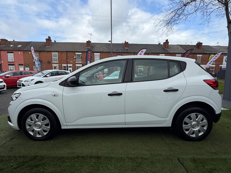 Dacia Sandero 1.0 SCe Essential Hatchback 5dr Petrol Manual Euro 6 (s/s) (65 ps) 5dr Manual 2026
