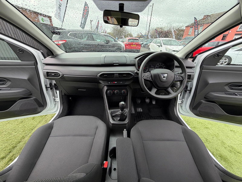 Dacia Sandero 1.0 SCe Essential Hatchback 5dr Petrol Manual Euro 6 (s/s) (65 ps) 5dr Manual 2026