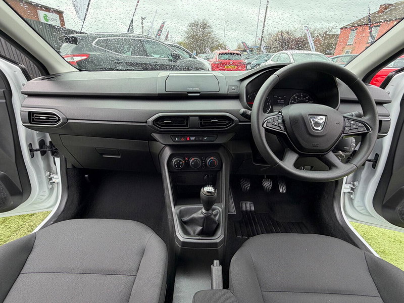 Dacia Sandero 1.0 SCe Essential Hatchback 5dr Petrol Manual Euro 6 (s/s) (65 ps) 5dr Manual 2026