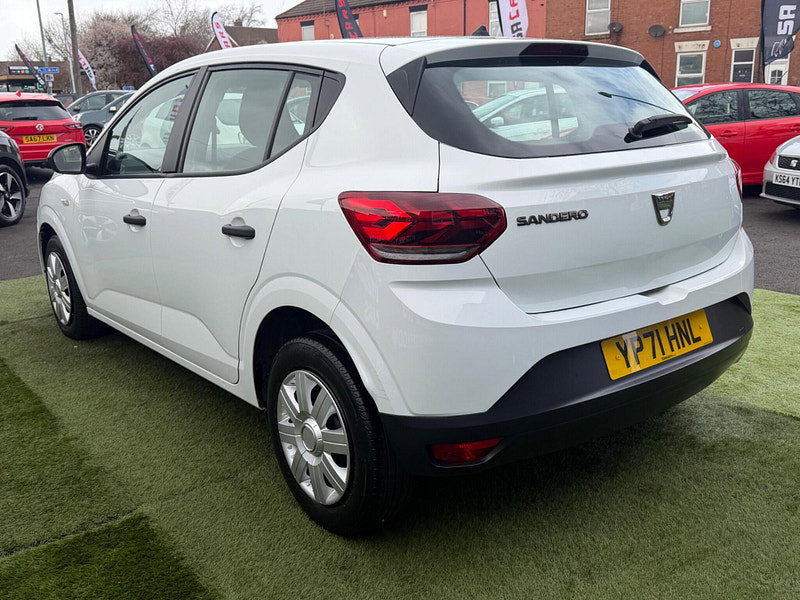 Dacia Sandero 1.0 SCe Essential Hatchback 5dr Petrol Manual Euro 6 (s/s) (65 ps) 5dr Manual 2026